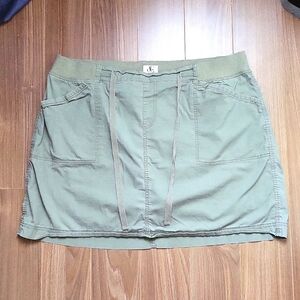 Skort size 22, khaki color